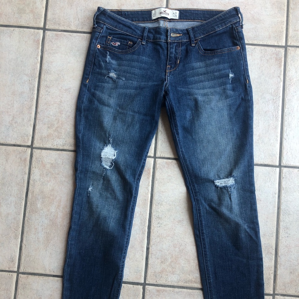 Hollister medium destroyed jeans never worn size 5